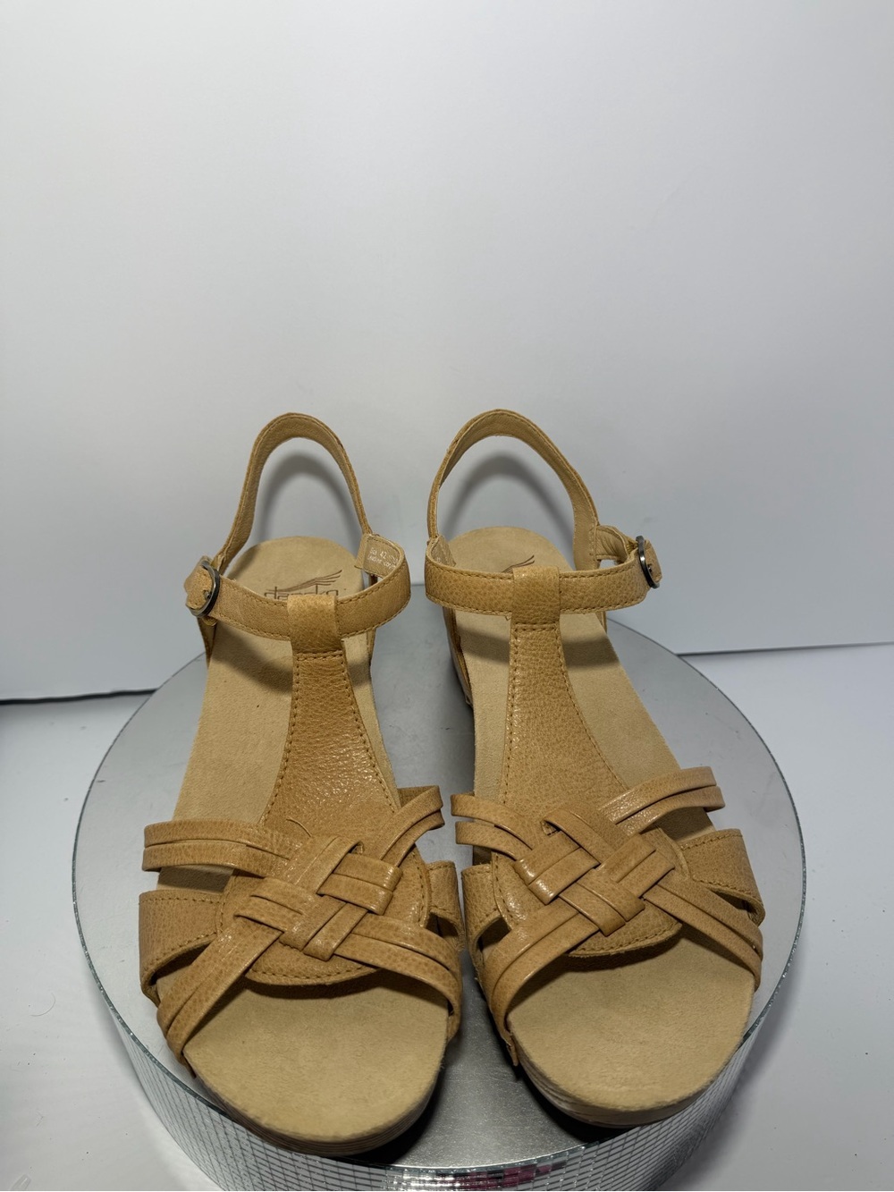 Dansko Tan Woven T‑Strap Ankle Sandals size 10.5 new no tags
